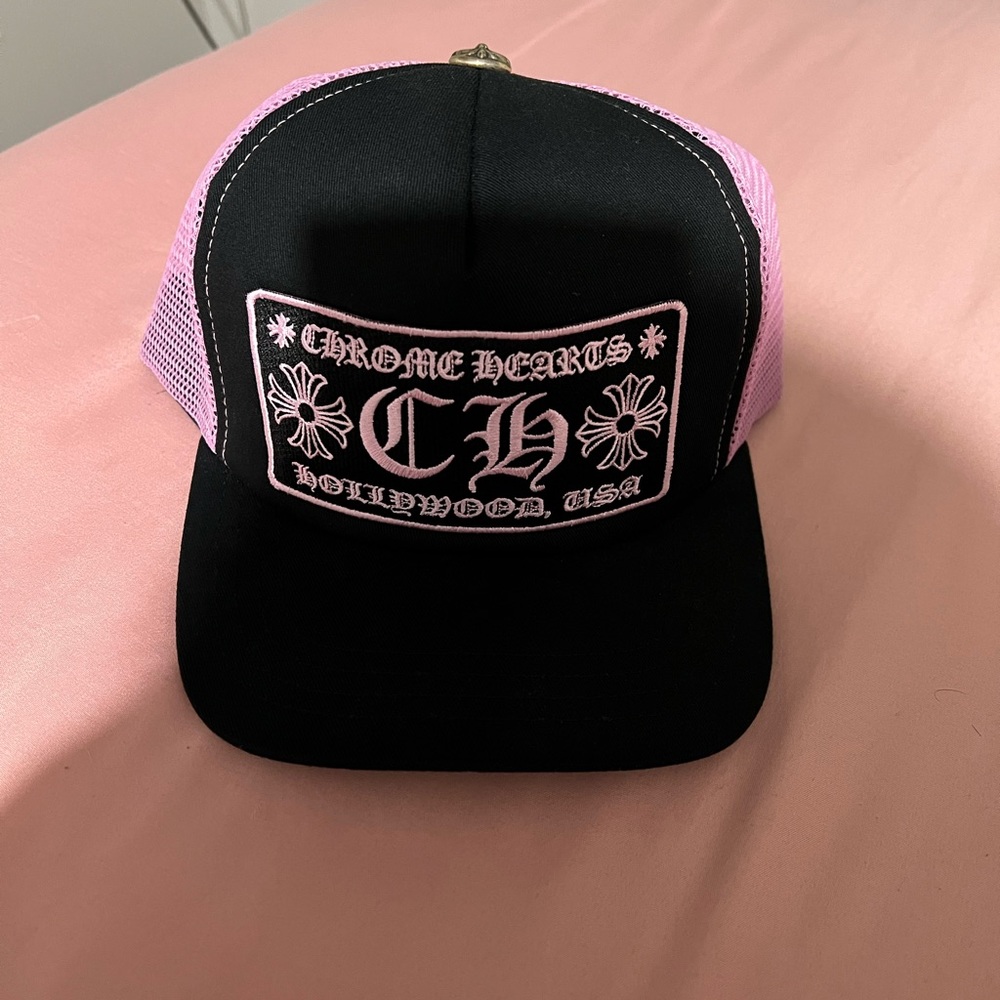 Chrome heart hat
